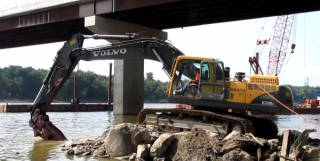 Hydraulic Hammer (Allied 160) with Underwater Capability